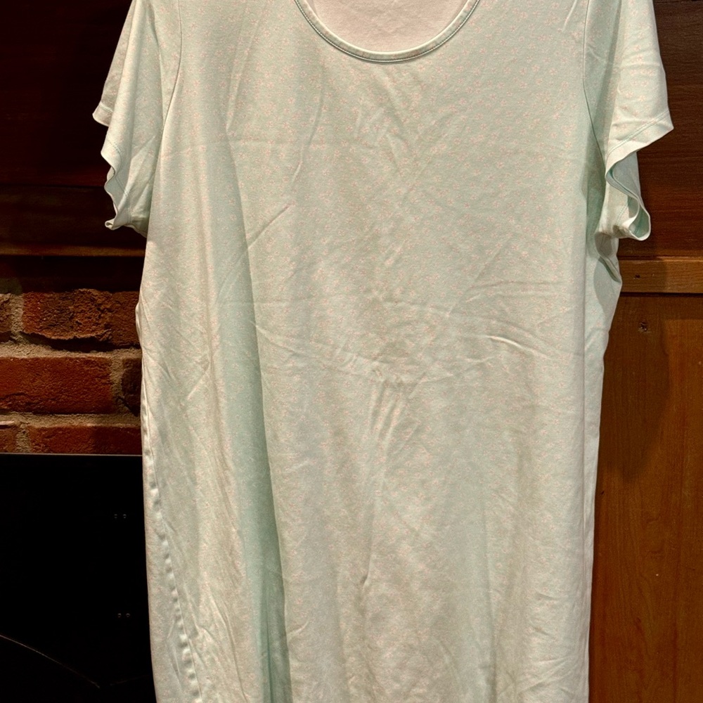 Light Green Short Sleeve Lands End Gown